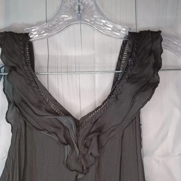 H&M sleeveless ruffle black top - Picture 7 of 7